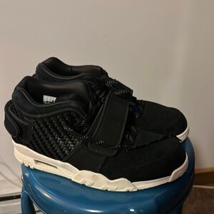 Nike Air Victor Cruz Trainer Black/Summit White 777535-004 Size 8.5